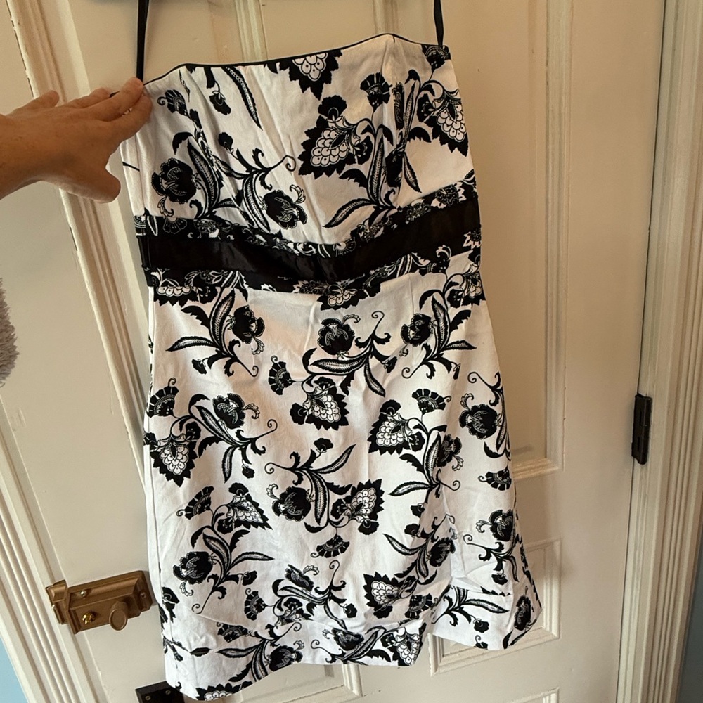 White House Black Market Strapless Black and White Dress